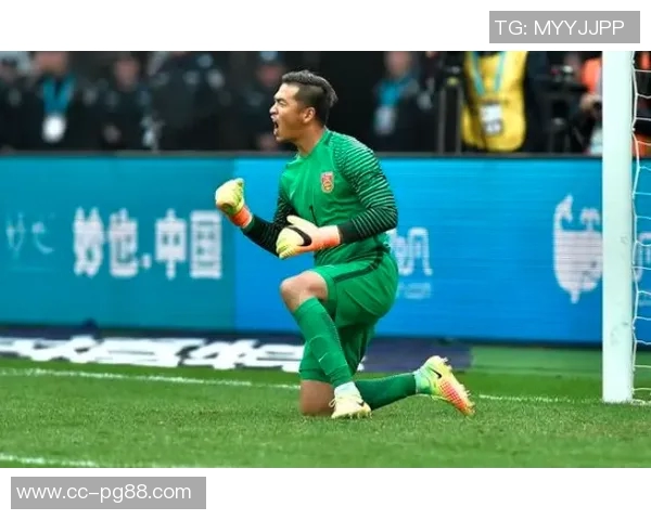 马内呼吁队友坚持比赛认为因判罚退赛太不理智宁愿输球也不愿放弃 马内呼吁队友坚持比赛认为因判罚退赛太不理智宁愿输球也不愿放弃